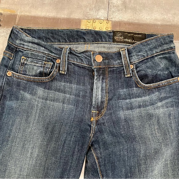 Chip and Pepper “Pamela” boot cut jeans size 26 in perfect condition - Picture 2 of 5